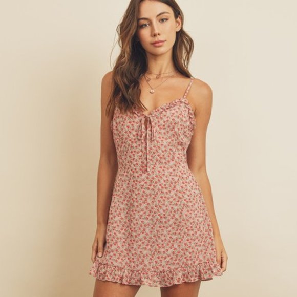 Dresses & Skirts - NWT Floral sun dress